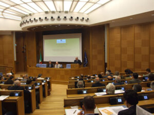 Porte chiuse dietro il parlamento2