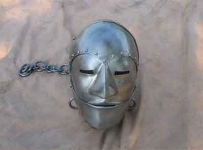 Scopri di più sull'articolo Maschera di Ferro in Vaticano