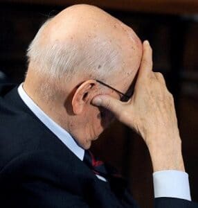 Napolitano di spalle